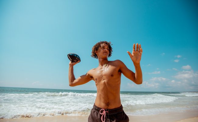 Waboba_American_Water_Football_9_Abstract_Lifestyle