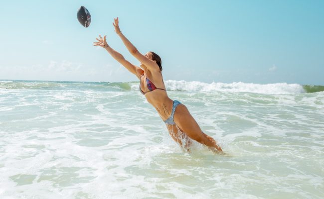 Waboba_American_Water_Football_9_Stripe_2_Lifestyle_1