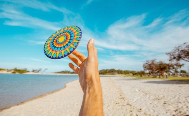Waboba_Wingman_Color_Wheel_lifestyle