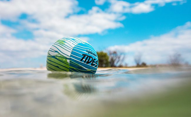 waboba_tides_ball_ocean_lifestyle